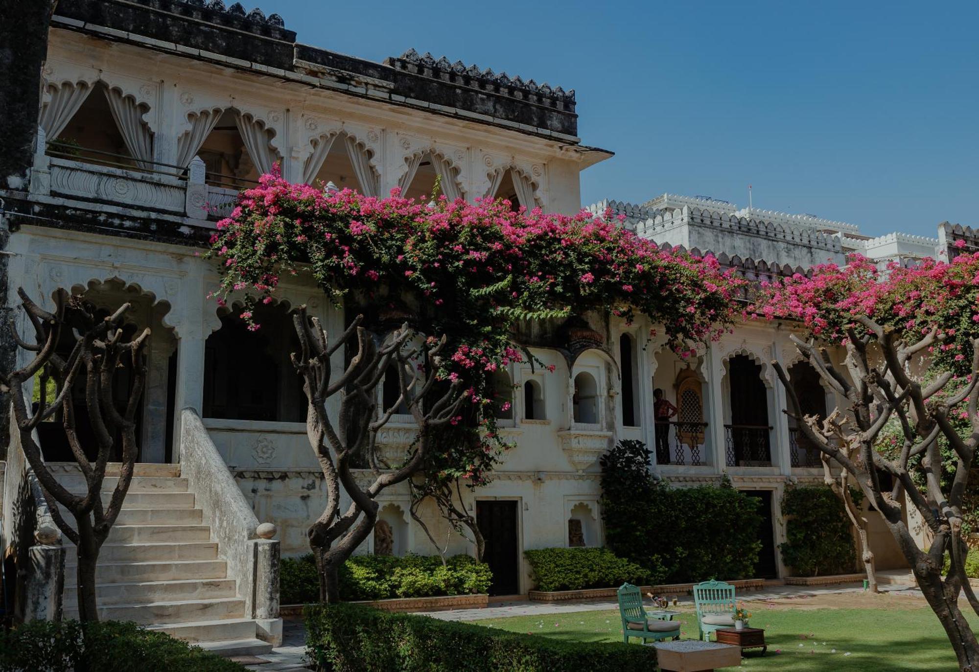 The Rawla Narlai - A Luxury Heritage Stay In Leopard Country Exterior photo