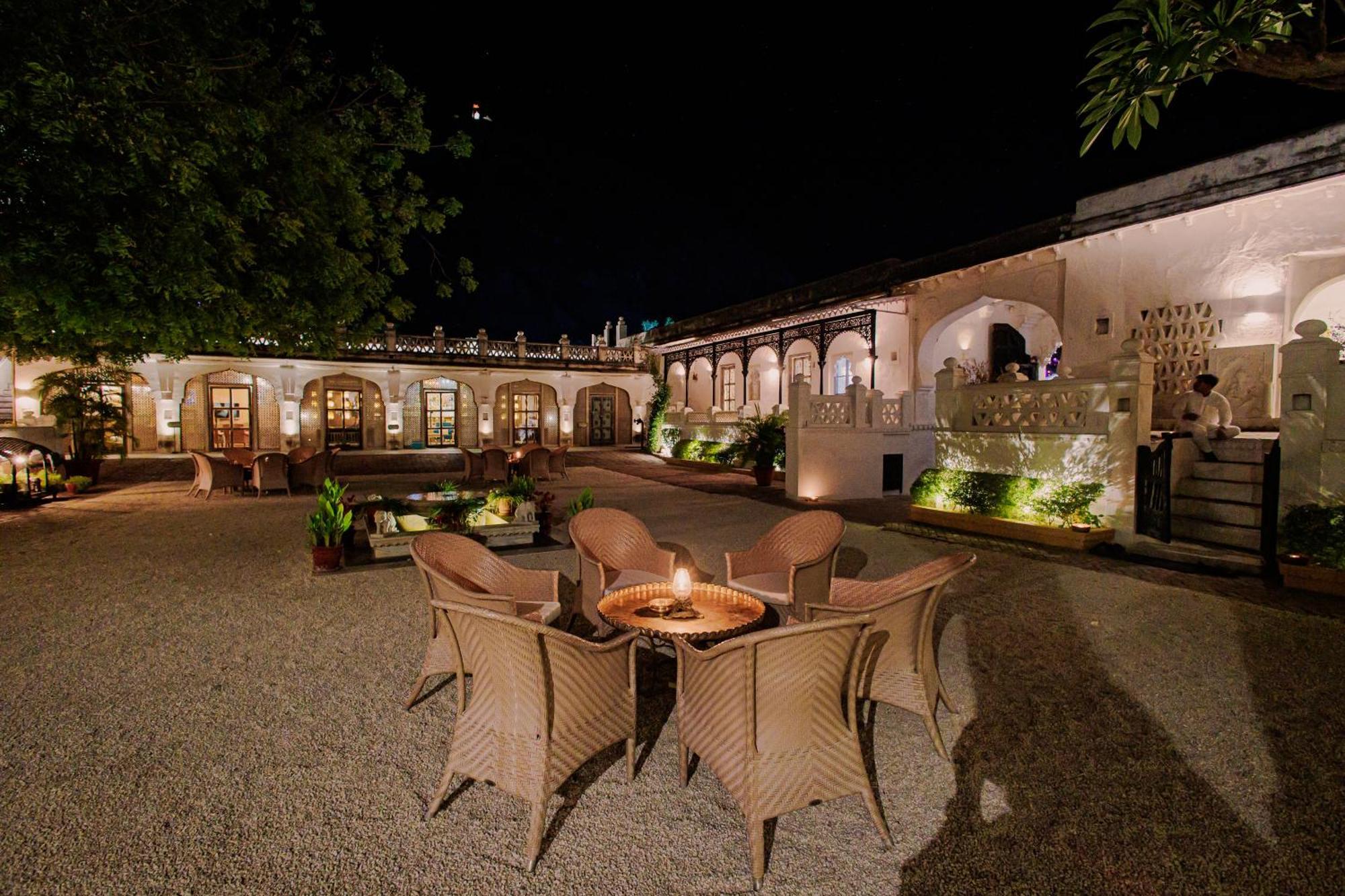The Rawla Narlai - A Luxury Heritage Stay In Leopard Country Exterior photo
