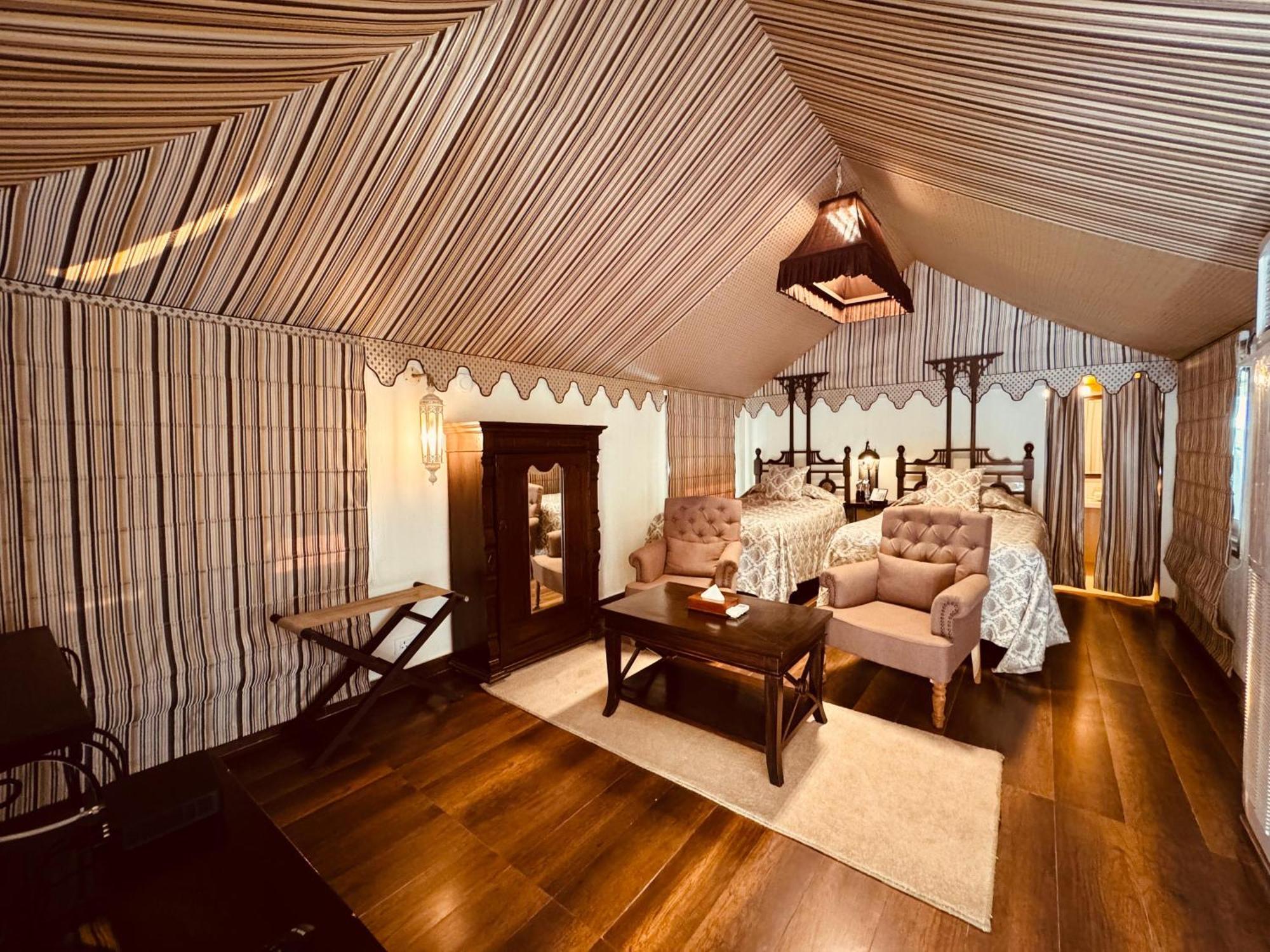 The Rawla Narlai - A Luxury Heritage Stay In Leopard Country Exterior photo